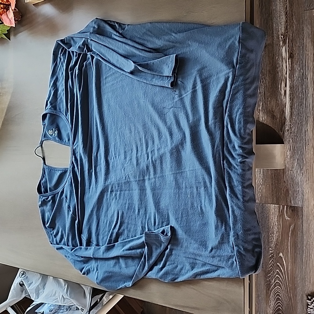 Open back long sleeve shirt 2X